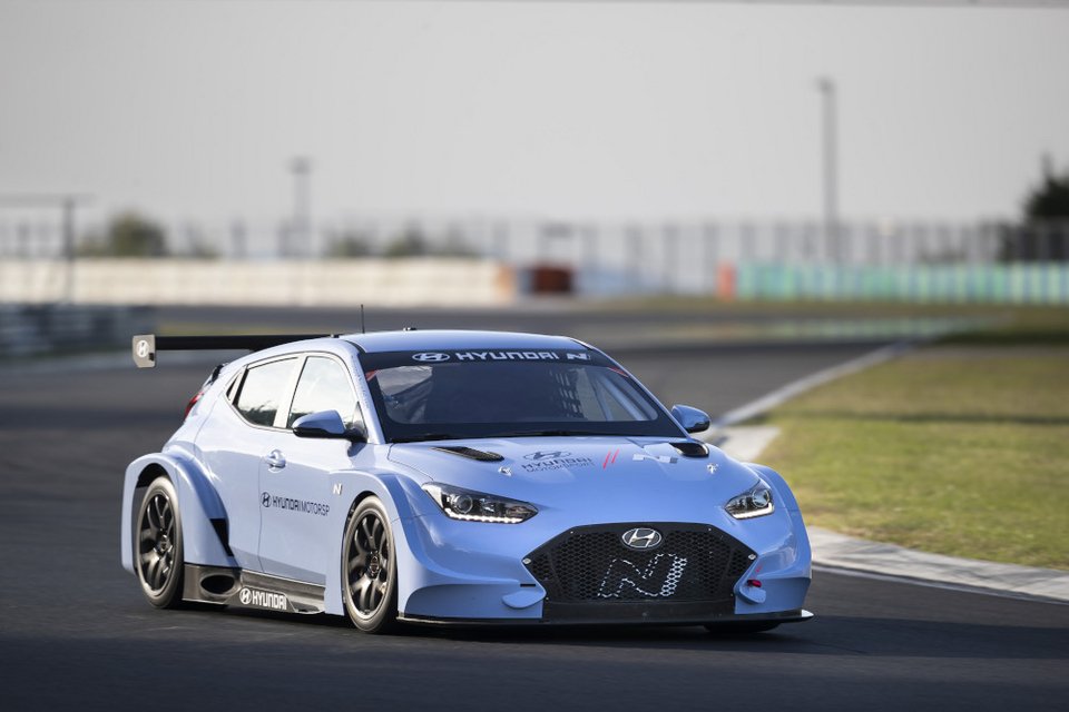 Veloster N ETCR: Το 1ο ηλεκτρικό αγωνιστικό αυτοκίνητο της Hyundai