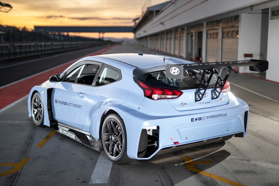 Veloster N ETCR: Το 1ο ηλεκτρικό αγωνιστικό αυτοκίνητο της Hyundai