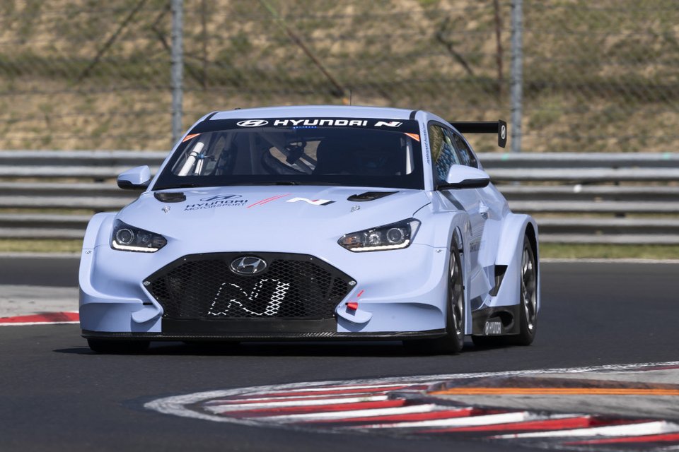Veloster N ETCR: Το 1ο ηλεκτρικό αγωνιστικό αυτοκίνητο της Hyundai