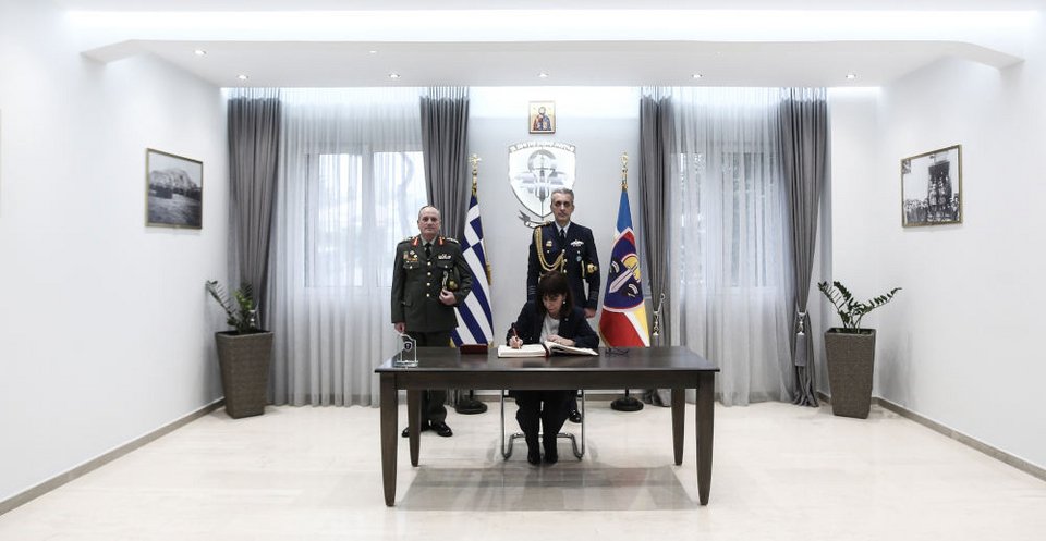 Η Πρόεδρος της Δημοκρατίας Κατερίνα Σακελλαροπούλου κατά την τριήμερη επίσκεψή της στη Θράκη επισκέφθηκε το Δ' Σώμα Στρατού στην Ξάνθη