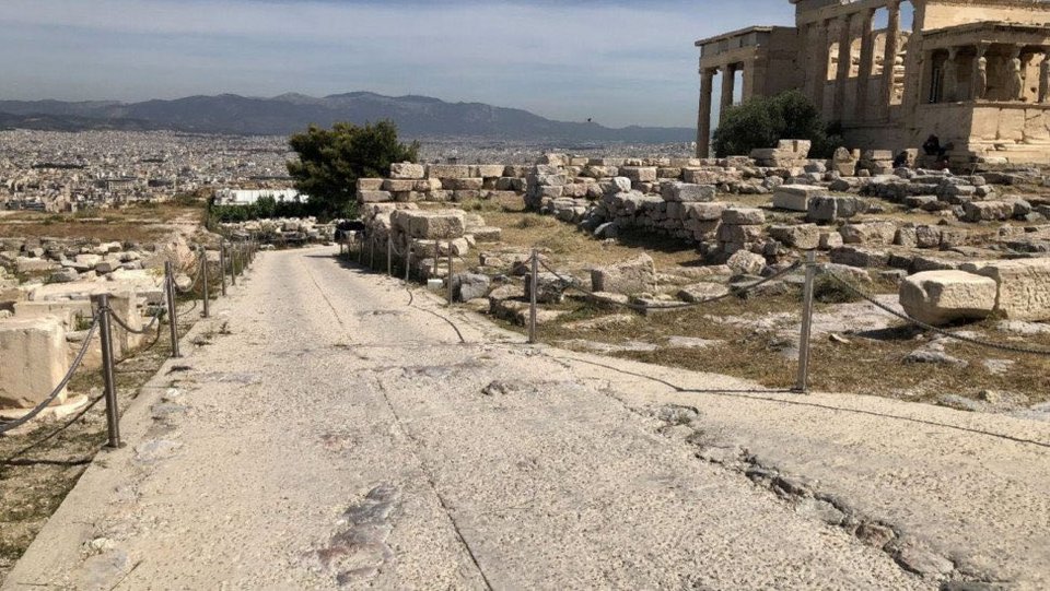 Το τσιμέντο στην Ακρόπολη, σε φωτογραφία αρχείου