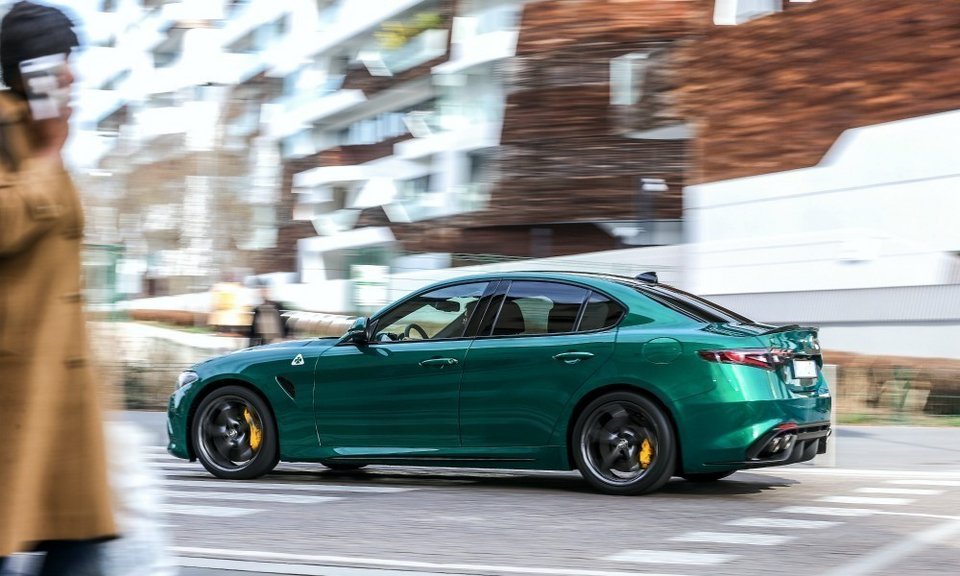 Διαθέσιμες οι νέες Alfa Romeo Giulia Quadrifoglio & Stelvio Quadrifoglio