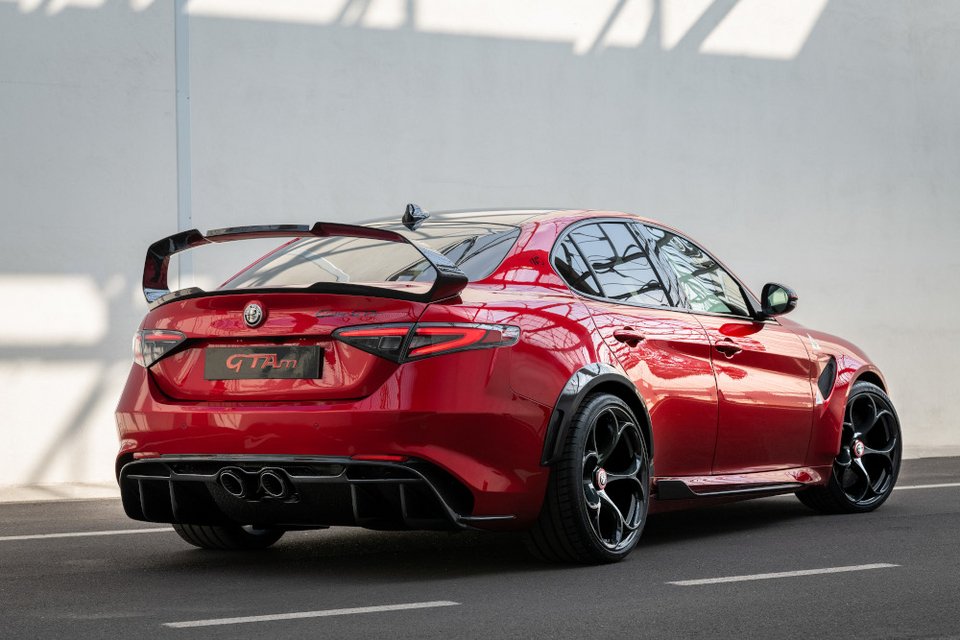 Alfa Romeo Giulia GTA: Αποκτά νέους, «ιστορικούς» χρωματισμούς -Εντυπωσιακές εικόνες
