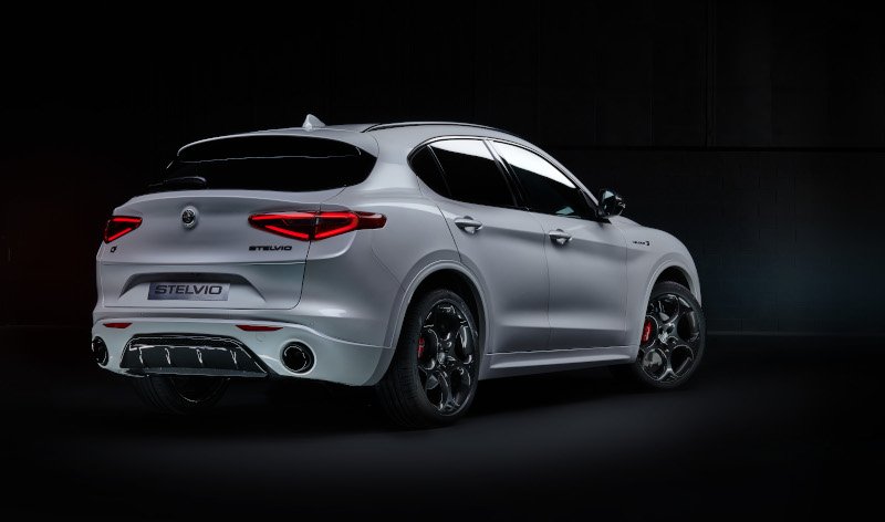 Το νέο Stelvio Veloce Ti