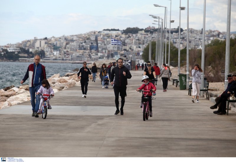 Βόλτες στον Άλιμο/ Φωτογραφία: INTIME News