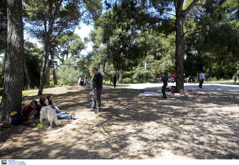 Ο καλός καιρός ήταν σύμμαχος των Αθηναίων για μία ευχάριστη κοντινή βόλτα σε ένα πνεύμονα πρασίνου