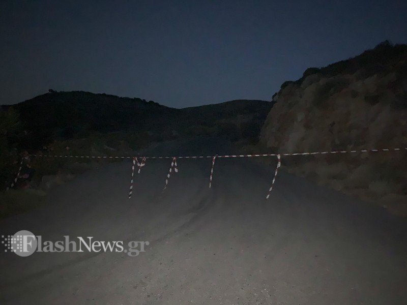 Το σημείο στον δρόμο όπου ο δράστης χτύπησε την 60χρονη Αμερικανίδα / Φωτογραφία: flashnews