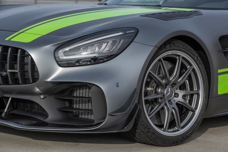 Η εκπληκτική η σχεδίαση της Mercedes-AMG GT R Pro