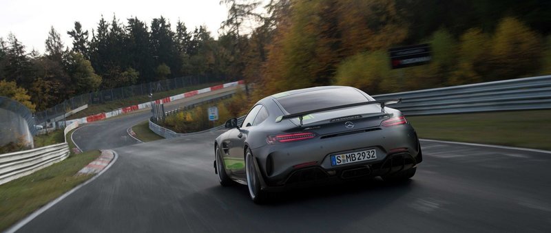 Απιαστη στην πιστα η Η Mercedes-AMG GT R Pro