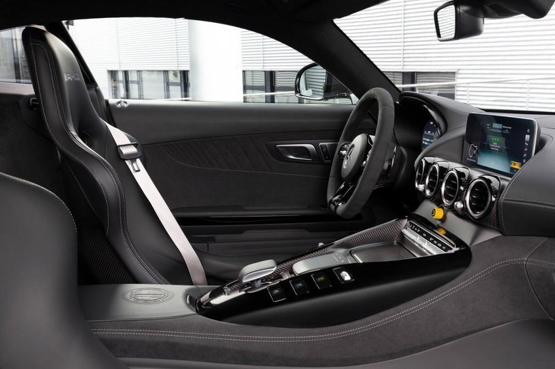 Μαγεία το εσωτερικό της Mercedes-AMG GT R Pro