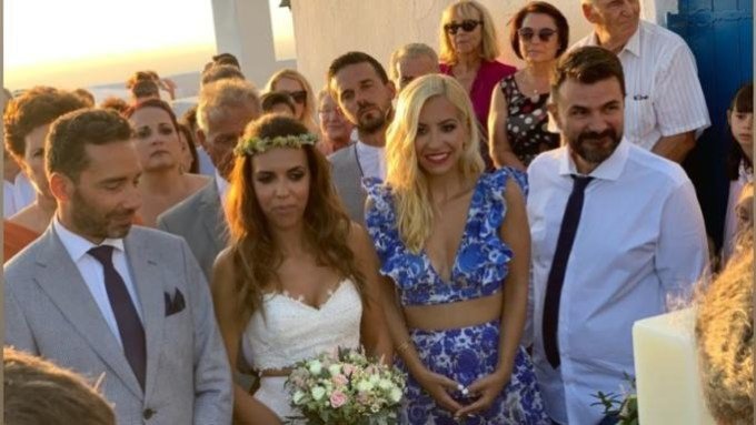 Η Μαρία Αναστασοπούλου με τον σύντροφό της Γιάννη Κολοκυθά στο γάμο της Μαρίας Βούσουλα