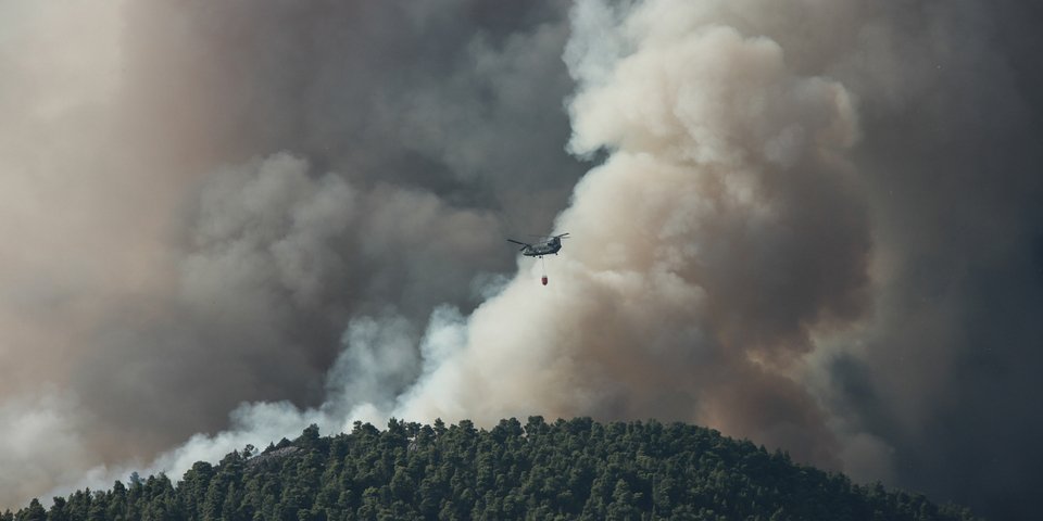 Φωτιά στην Εύβοια: Μεγάλη αναζωπύρωση κοντά στην Πλατάνα