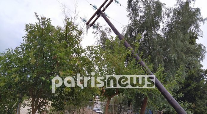 κολονες πεσμενες