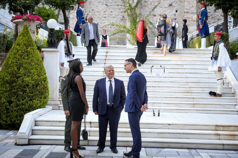 Η Ανίκ και ο Νέστωρας