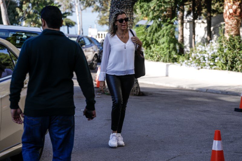 Η Αννα Καραμανλή με σπορ λουκ