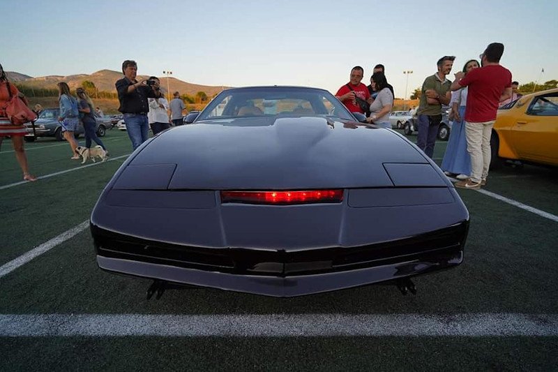 Αυτοκίνητο αντίκα στο drive in της Γλυφάδας
