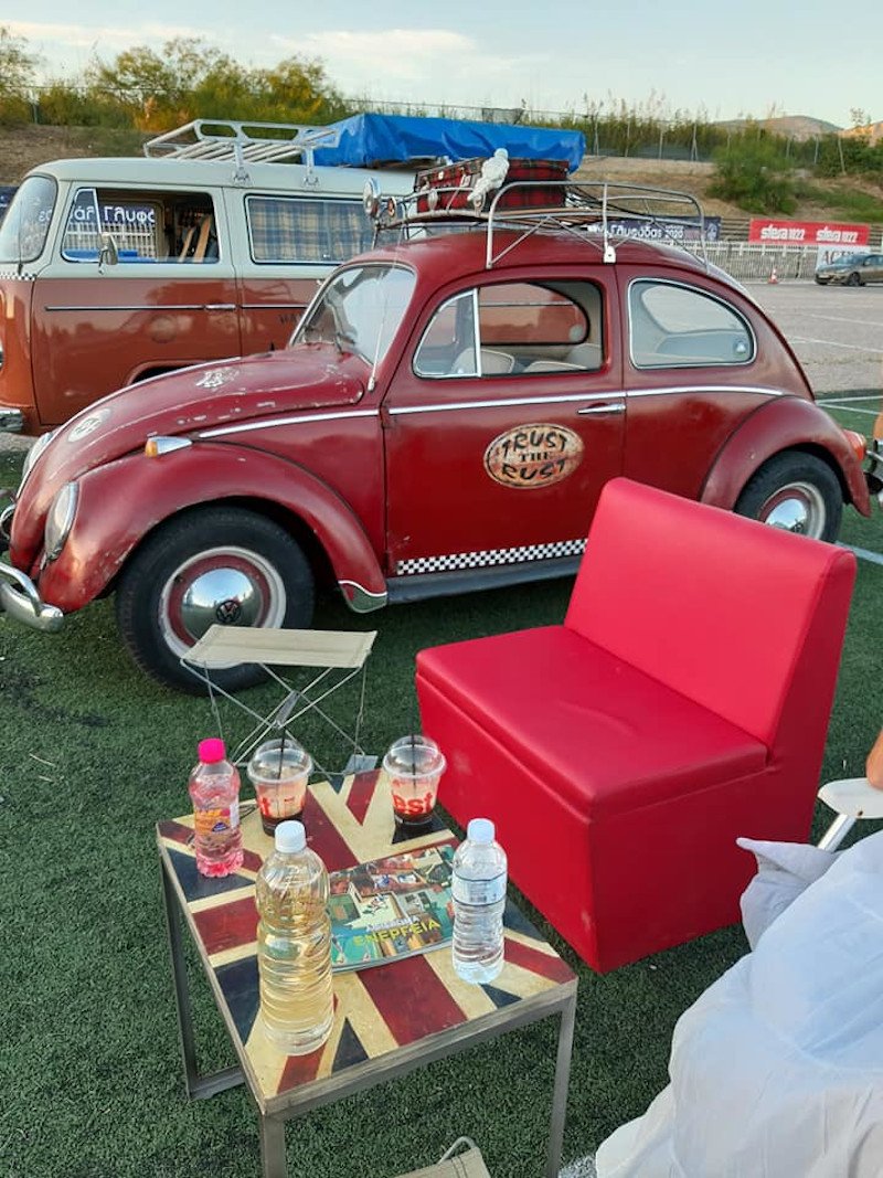Σκαραβέος αντίκα στο drive in της Γλυφάδας