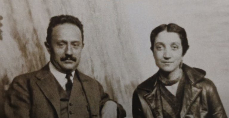 Η Αντονιέτα Ρίβας Μερκάδο με τον Χοσέ Βασκονσέλος 