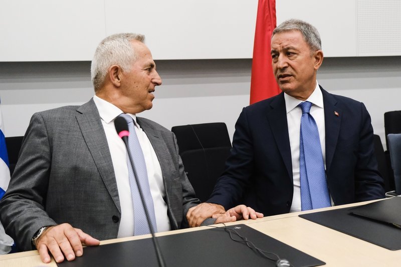 Ο Ευάγγελος Αποστολάκης και ο Χουλουσί Ακάρ