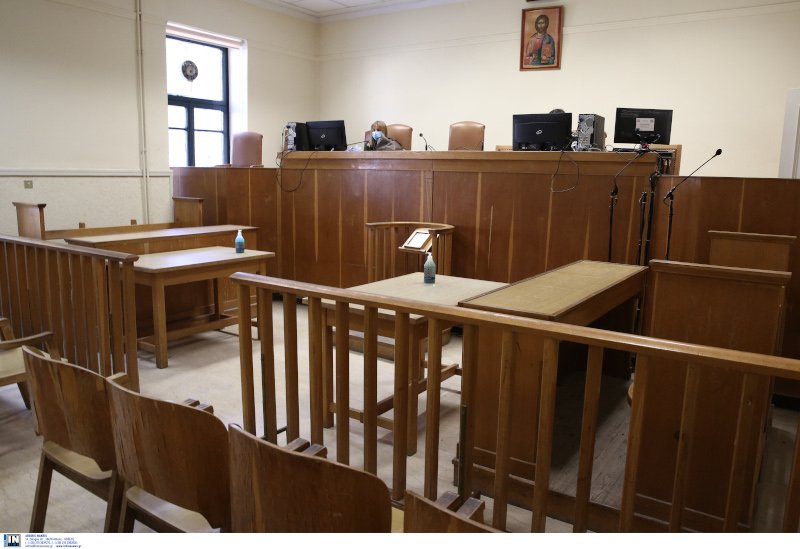Με τήρηση αποστάσεων η επαναλειτουργία των δικαστηρίων στην Ευελπίδων © INTIME NEWS/ ΛΙΑΚΟΣ ΓΙΑΝΝΗΣ