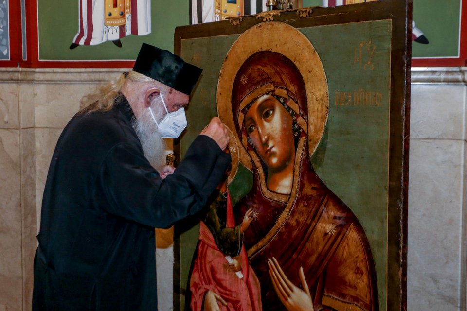 Ο Αρχιεπίσκοπος Ιερώνυμος στην Αρχιεπισκοπή Αθηνών μετά το εξιτήριο από τον Ευαγγελισμό