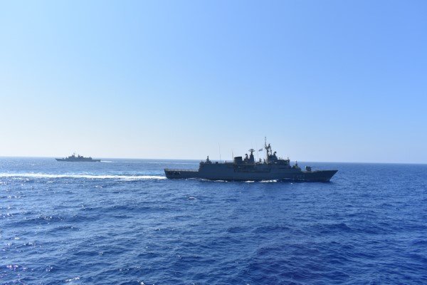 Εντυπωσιακή κοινή αεροναυτική άσκηση Ελλάδας-Γαλλίας-Κύπρου -Φωτογραφία: EUROKINISSI/ ΓΡΑΦΕΙΟ ΤΥΠΟΥ ΥΠ.ΕΘΝΙΚΗΣ ΑΜΥΝΑΣ)