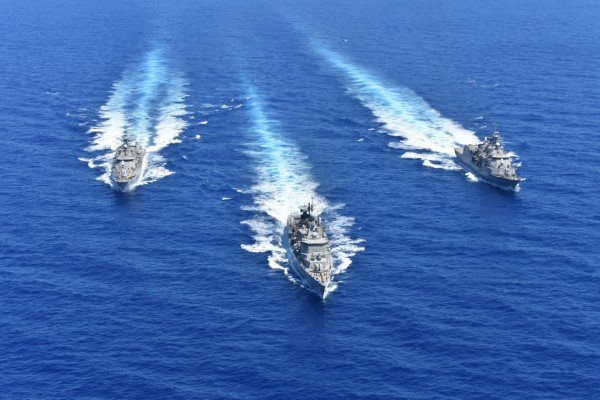 Εντυπωσιακή κοινή αεροναυτική άσκηση Ελλάδας-Γαλλίας-Κύπρου -Φωτογραφία: EUROKINISSI/ ΓΡΑΦΕΙΟ ΤΥΠΟΥ ΥΠ.ΕΘΝΙΚΗΣ ΑΜΥΝΑΣ)