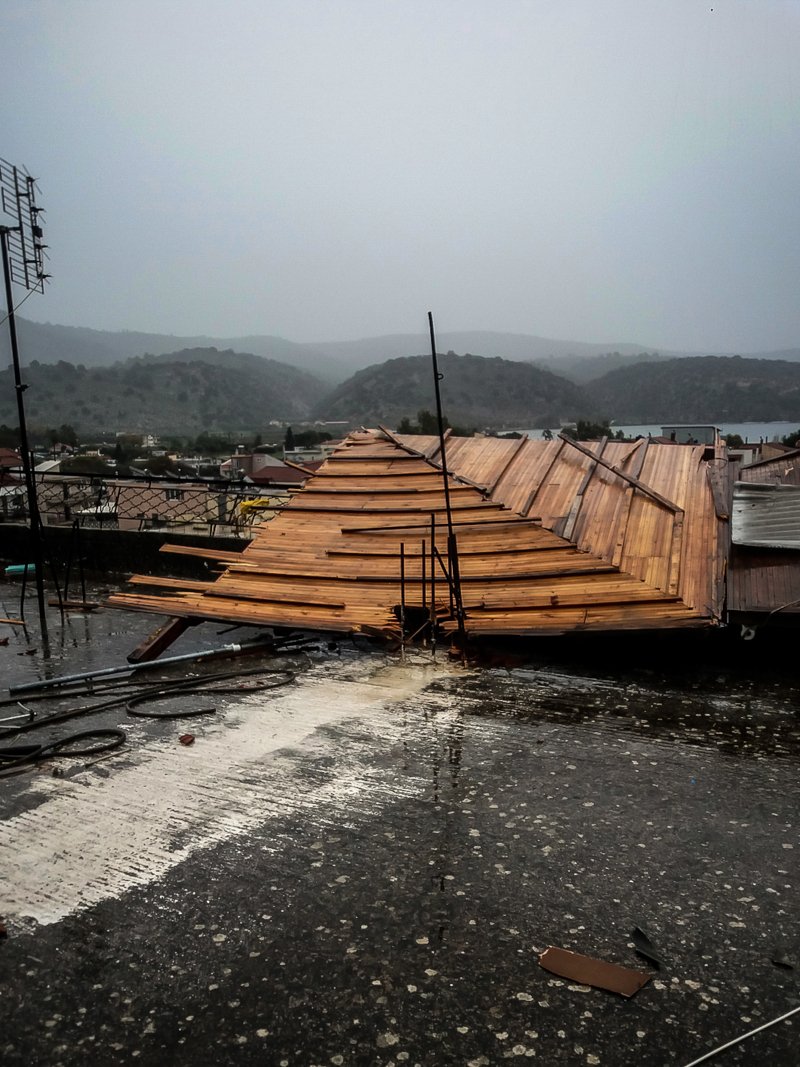 Ανεμοστρόβιλος στον Αστακό
