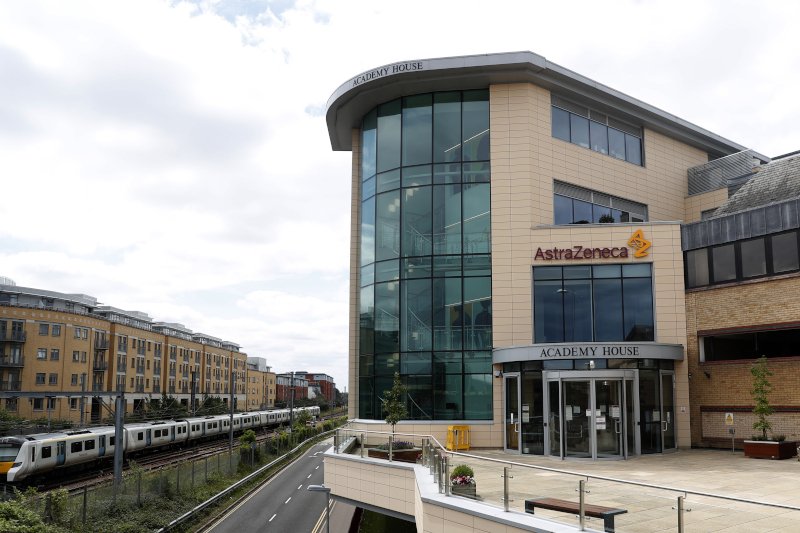 Η AstraZeneca χρεώνει τις κυβερνήσεις από 3 έως 5 δολάρια ανά δόση