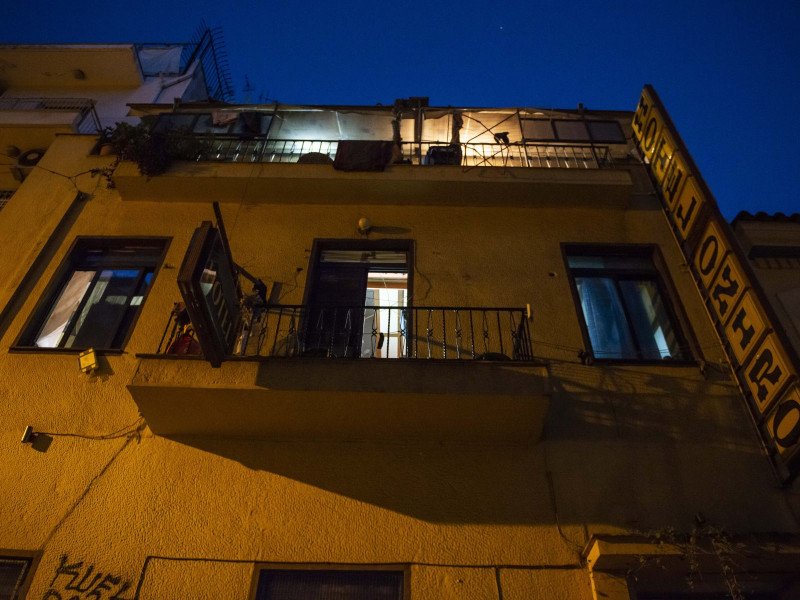 Λίγο πριν την έναρξη της επιχείρησης της ΕΛ.ΑΣ.