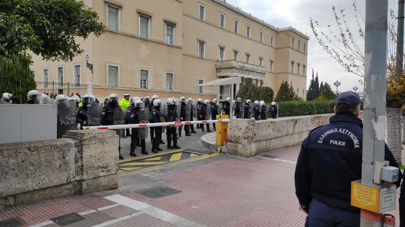 Αστυνομικοί στη Βουλή