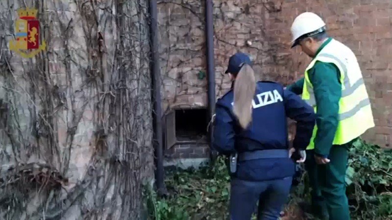 Αστυνομικός και εργάτης