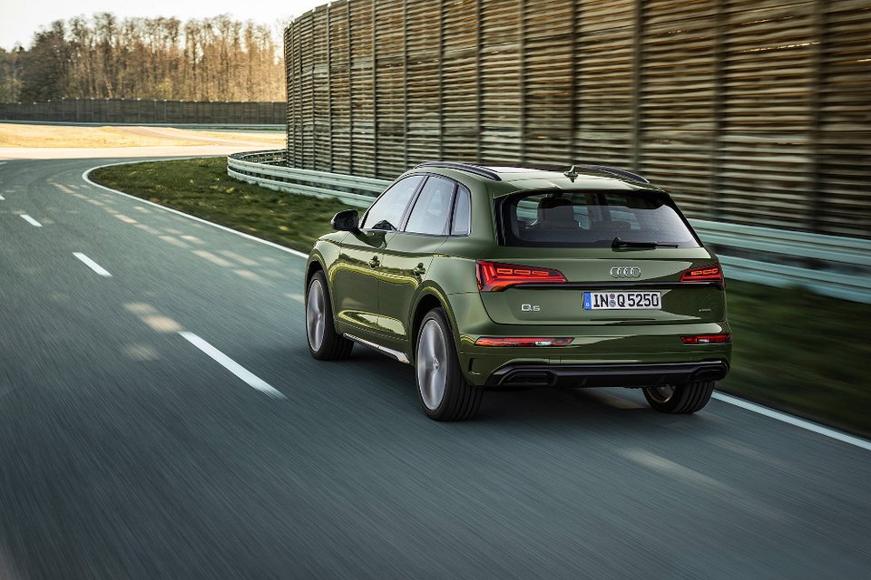 H Audi παρουσιάζει το ανανεωμένο Q5