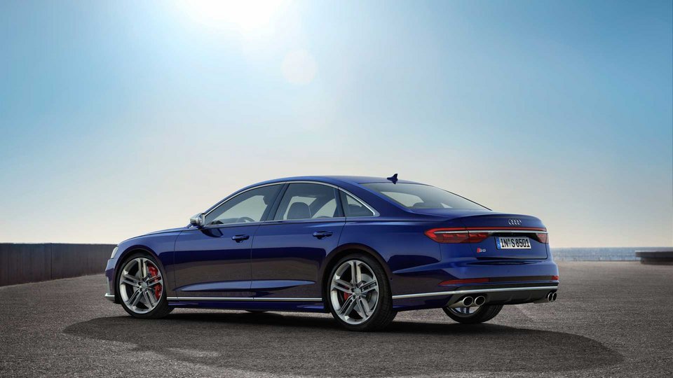 Το Audi drive select προσφέρει την δυνατότητα επιλογής ανάμεσα σε πέντε προφίλ οδήγησης