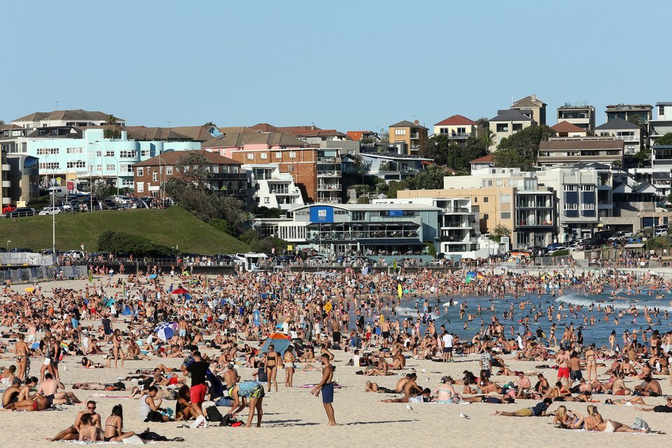  Sydney's Bondi Beach on Friday, γράφει στην ιστοσελίδα του το sbs.com.au