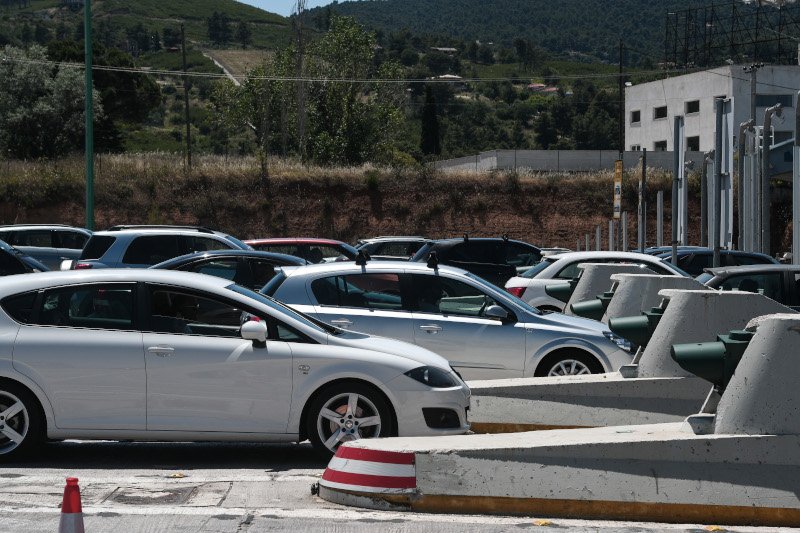 Αυτοκίνητα σε διόδια