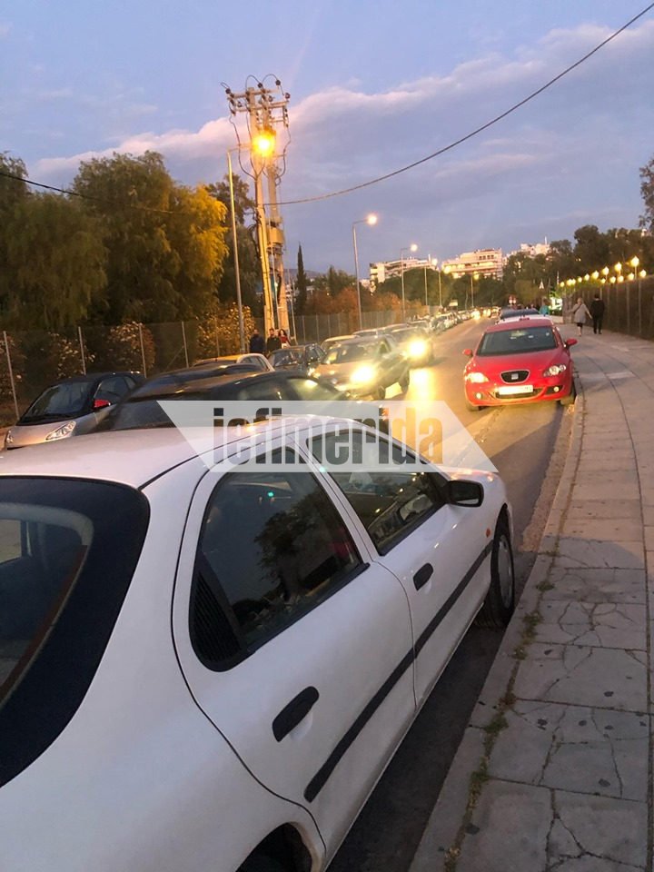 Κίνηση στους δρόμους γύρω από την Μαρίνα Φλοίσβου