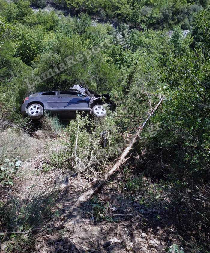 Το όχημα του 90χρονου που βρέθηκε στο γκρεμό