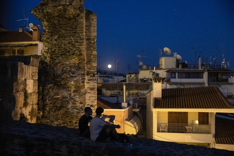 Αυγουστιάτικη πανσέληνος,