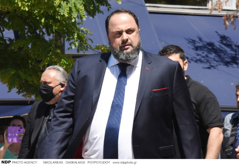 Ο Βαγγέλης Μαρινάκης στην κηδεία του Σάββα Θεοδωρίδη