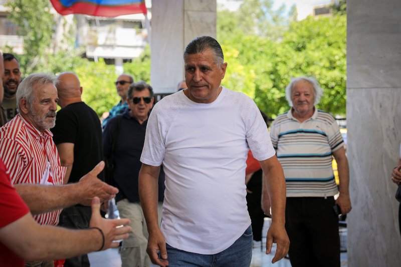 Κηδεία Νίκου Αλέφαντου