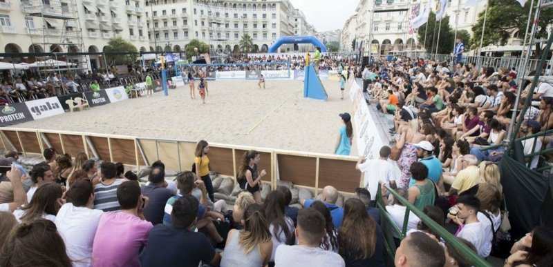 Το γήπεδο beach volley στην Αριστοτέλους