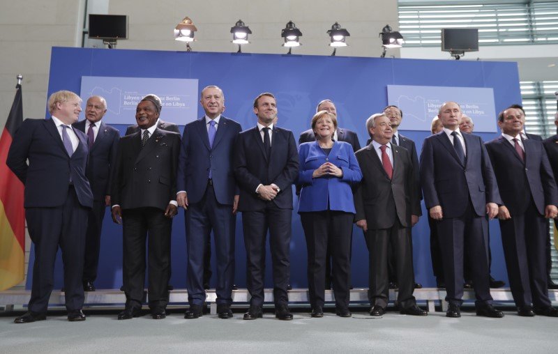 Η οικογενειακή φωτογραφία με όλους τους ηγέτες παρόντες τελικά -Φωτογραφία:AP Photo/Michael Sohn