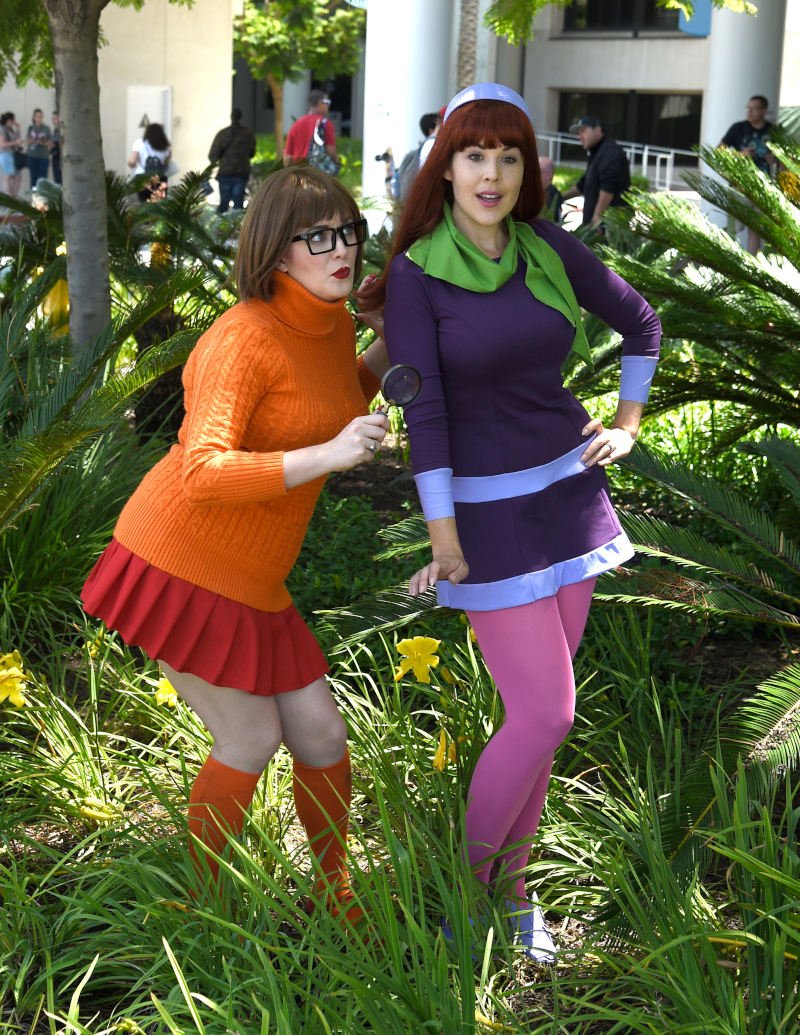 Η Βίλμα και η Δάφνη από τον κόσμο της σειράς Scooby Doo