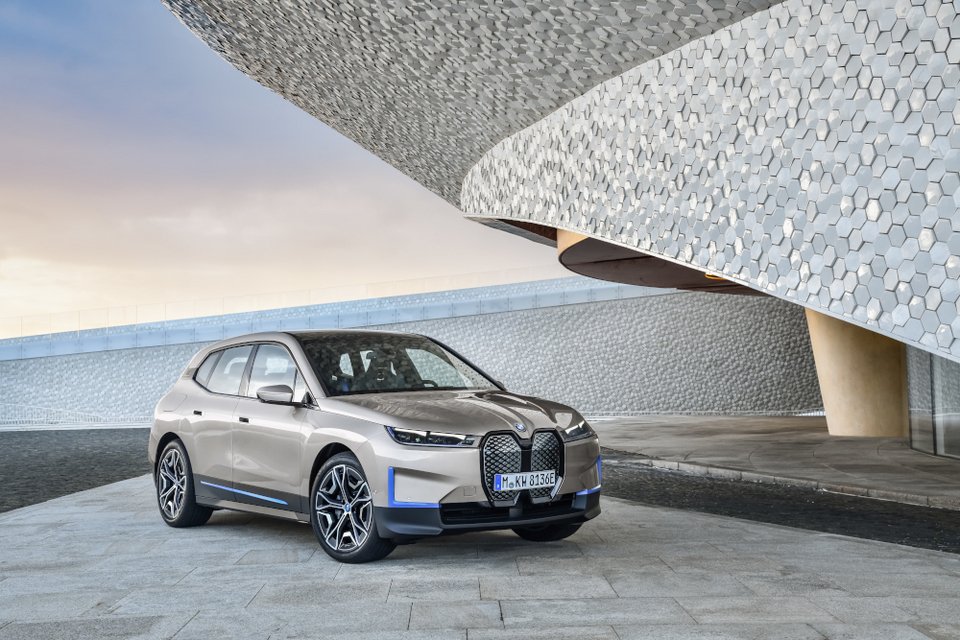 iX: To πρώτο ηλεκτρικό SUV της BMW