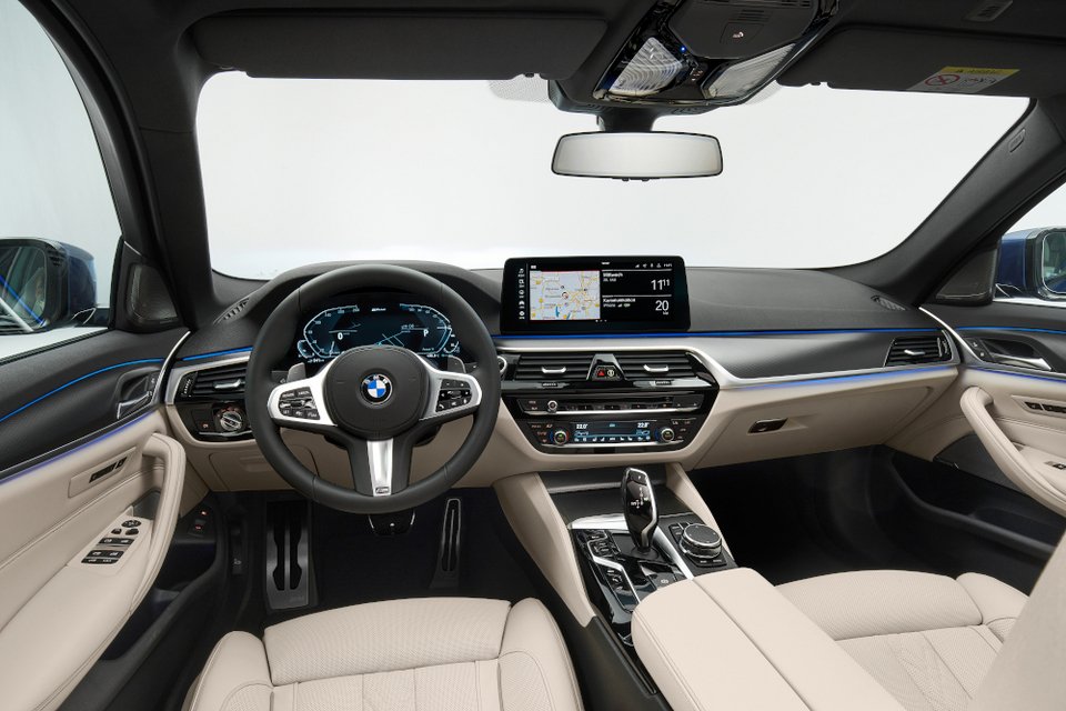 H BMW ανανεώνει τη Σειρά 5