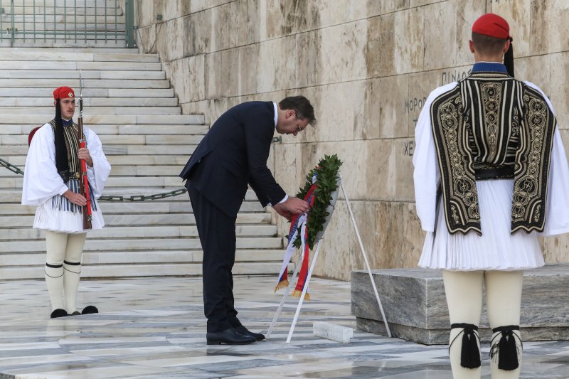 Κατάθεση στεφάνου στο μνημείο του Αγνώστου Στρατιώτη