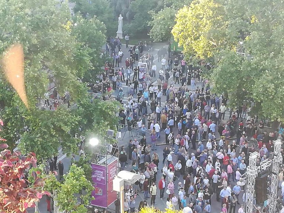 Ελάχιστοι πολίτες 