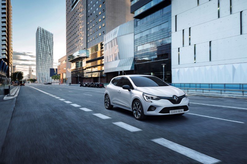 To Renault Clio E-TECH 140 hp εφοδιάζεται με υβριδικό μηχανικό σύνολο απόδοσης 140 ίππων