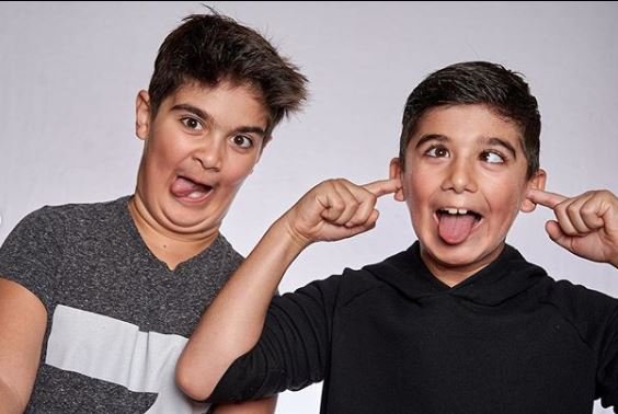 Τα δίδυμα αγόρια της Σελίν Ντιόν σε αστείες γκριμάτσες